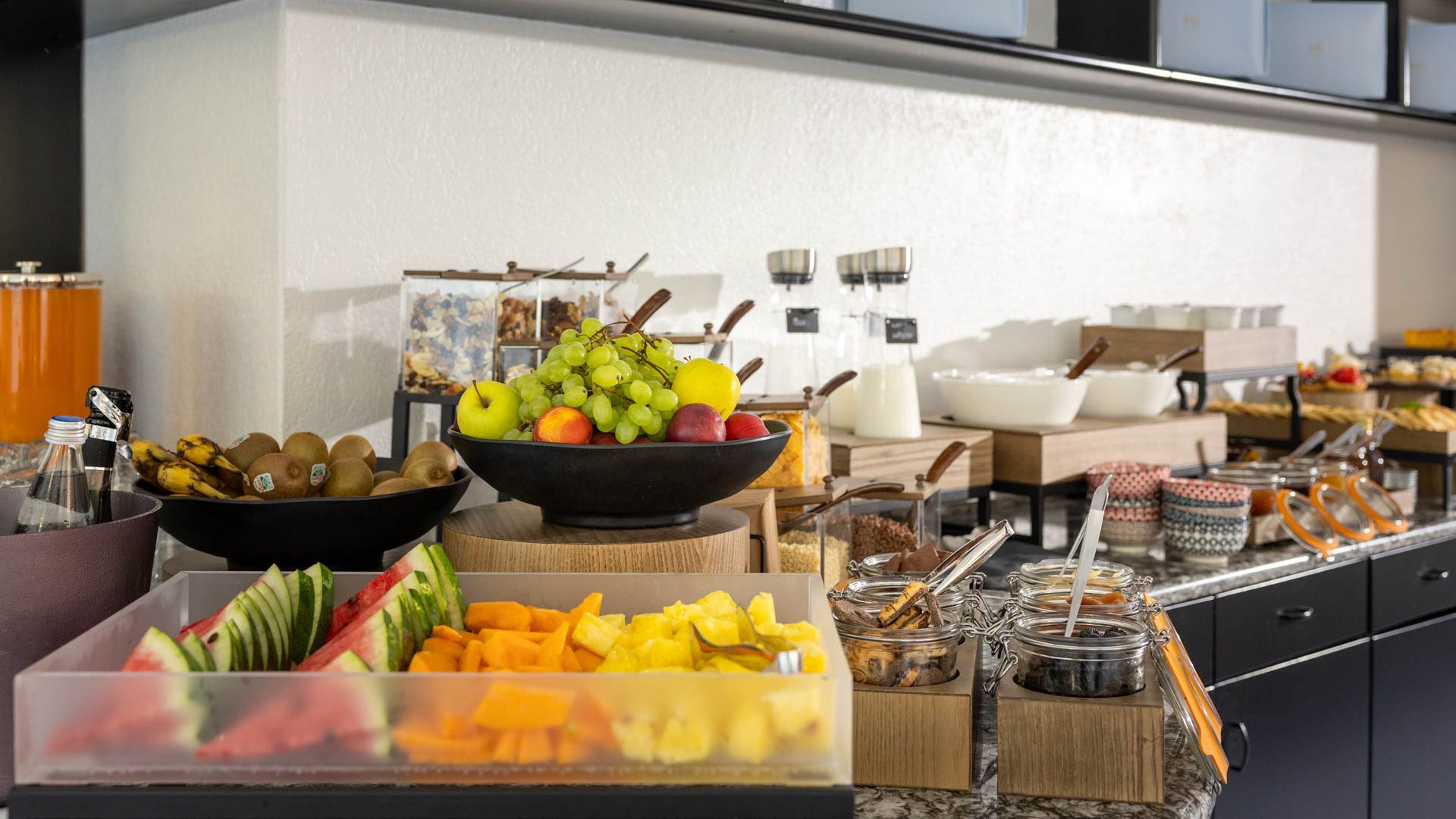 hihotels-riva-lago-di-garda-colazione-in-struttura-buffet-1