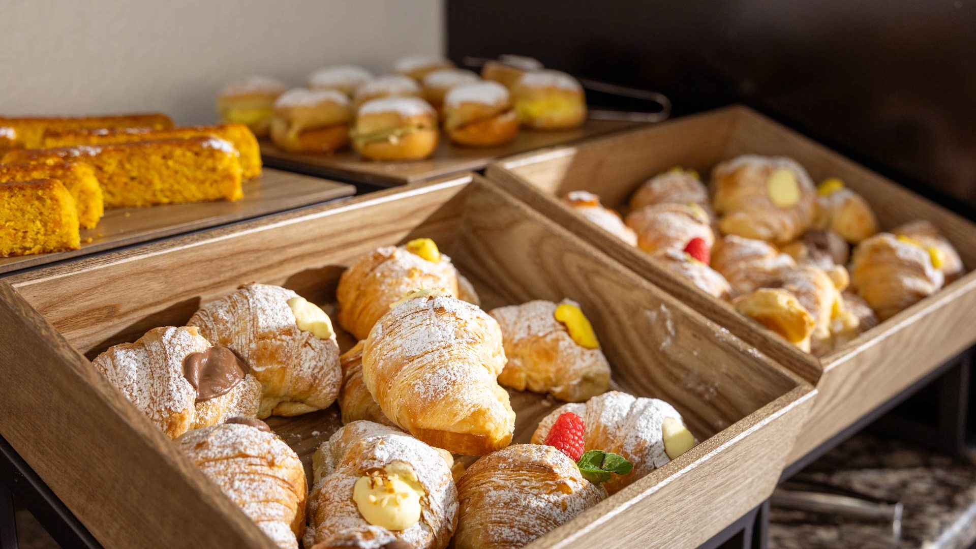 hihotels-riva-lago-di-garda-colazione-in-struttura-buffet-4